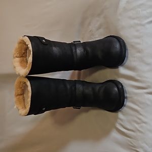 UGG Leather Black Kensington Boot Size 7